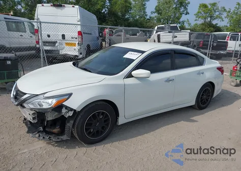 2018 Nissan Altima 2.5 S из США, поврежденный, VIN 1N4AL3AP3JC176894